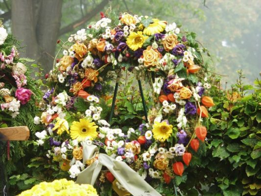 Corona Funeraria Estándar, Flores para Tanatorio, Coronas de Flores para dar Condolencias, Enviar Flores a Tanatorio, Flores de Defunción
